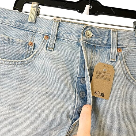 Levi's Women's 31 Light Wash Mid‎ Thigh 501 High Rise Denim Shorts Button Fly - Picture 5 of 8